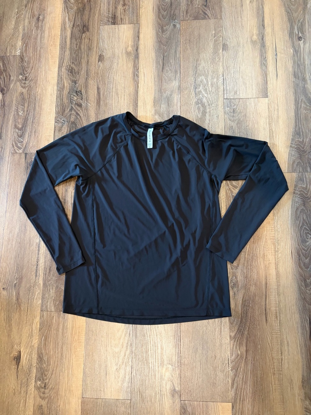 Athleta Ultimate Train Black Long Sleeve Athletic Top